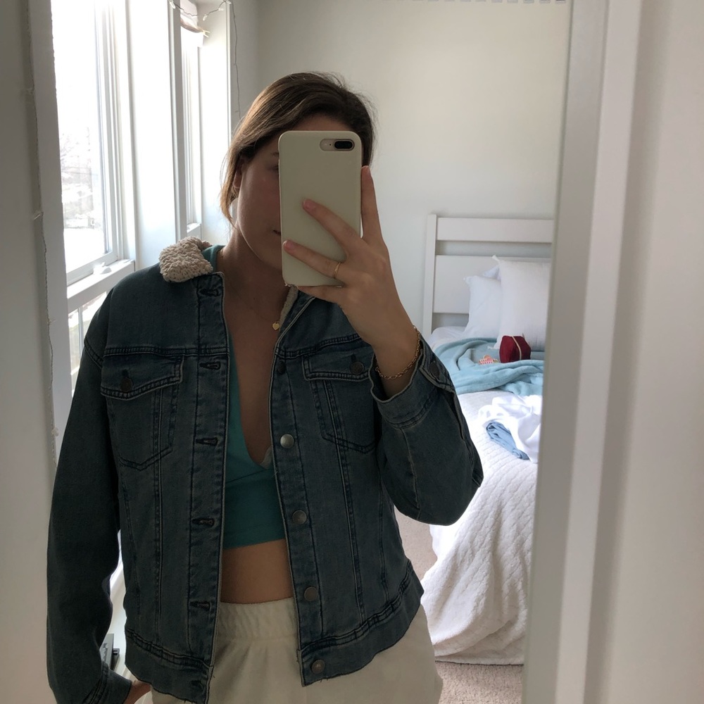 like new denim jacket with fleece inside and color - Picture 2 of 15